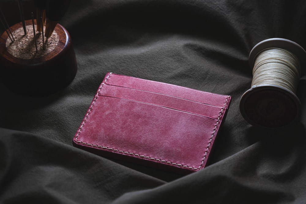 Vivid 5 Pocket Card Case Pink